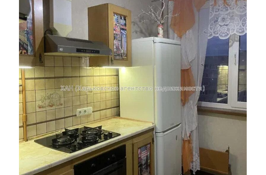 Продам квартиру, Соборности Украины ул. , 3 кім., 72 м², евроремонт 