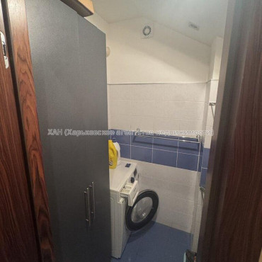 Продам квартиру, Балакирева пер. , 3 кім., 84 м², капитальный ремонт 