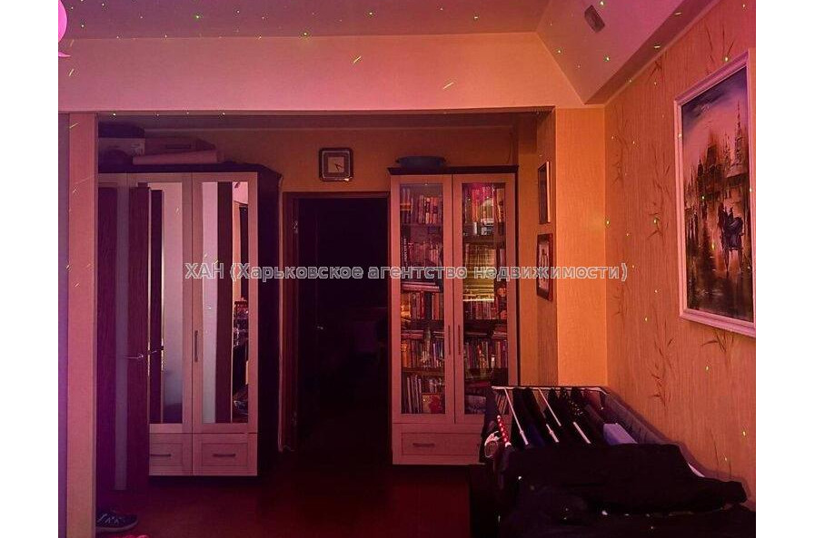Продам квартиру, Балакирева пер. , 3 кім., 84 м², капитальный ремонт 