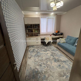 Продам квартиру, Любови Малой  просп. , 2 кім., 57.80 м², евроремонт