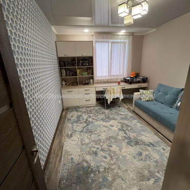 Продам квартиру, Любови Малой  просп. , 2  ком., 57.80 м², евроремонт 
