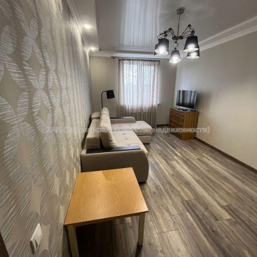 Продам квартиру, Любови Малой  просп. , 2  ком., 57.80 м², евроремонт 