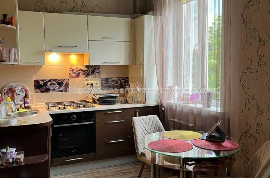 Продам квартиру, Новоалександровская ул. , 2  ком., 55 м², авторский дизайн 