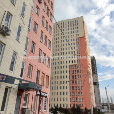Продам квартиру, Гвардейцев Широнинцев ул. , 2  ком., 65 м², частичный ремонт 