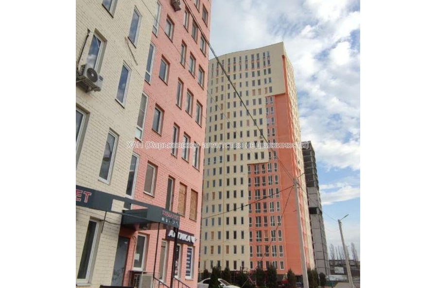 Продам квартиру, Гвардейцев Широнинцев ул. , 2  ком., 65 м², частичный ремонт 
