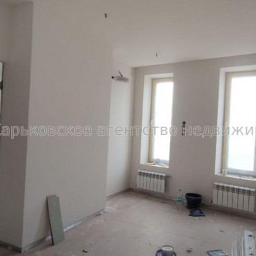 Продам квартиру, Гвардейцев Широнинцев ул. , 2  ком., 65 м², частичный ремонт 