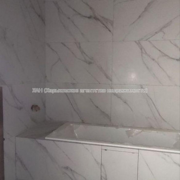 Продам квартиру, Гвардейцев Широнинцев ул. , 2  ком., 65 м², частичный ремонт 