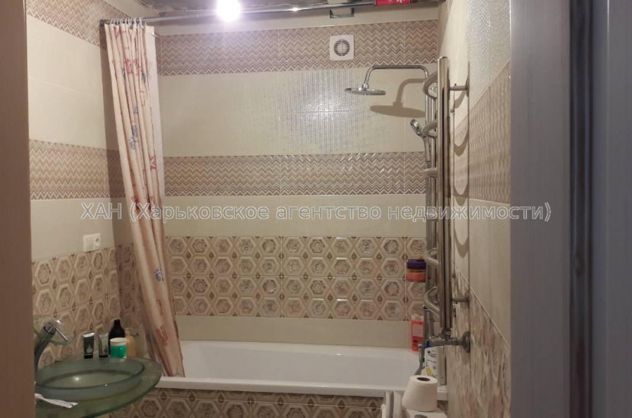 Продам квартиру, Сергея Барсукова ул. , 3 кім., 81 м², капитальный ремонт 