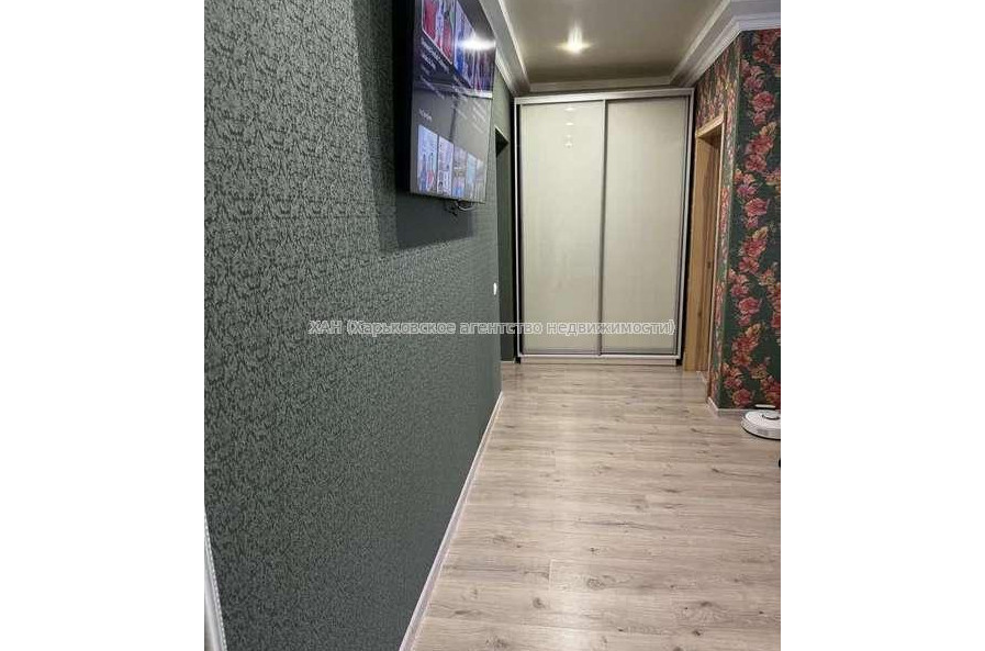 Продам квартиру, Сергея Барсукова ул. , 3 кім., 81 м², капитальный ремонт 