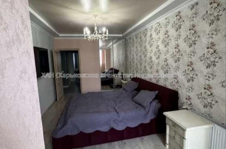 Продам квартиру, Сергея Барсукова ул. , 3 кім., 81 м², капитальный ремонт 