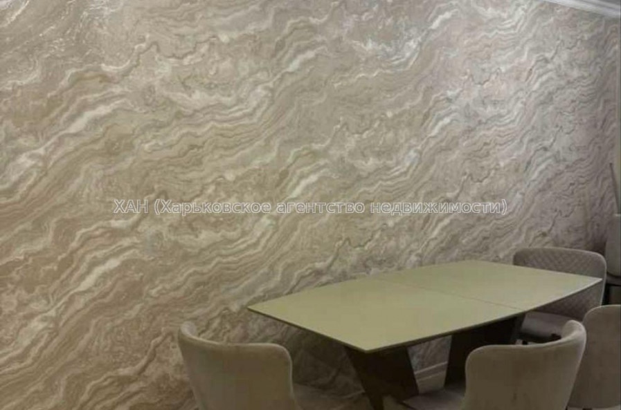 Продам квартиру, Сергея Барсукова ул. , 3  ком., 81 м², капитальный ремонт 