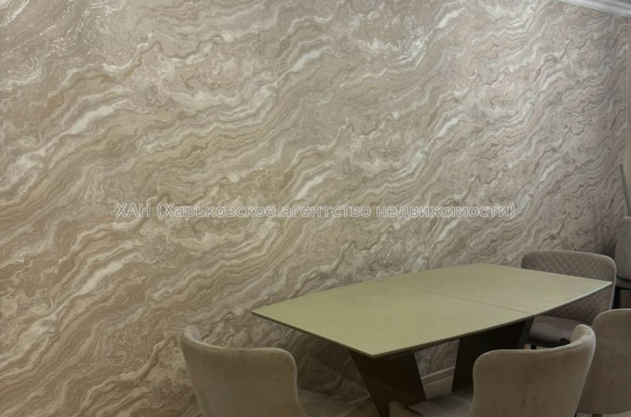 Продам квартиру, Сергея Барсукова ул. , 3 кім., 81 м², капитальный ремонт 