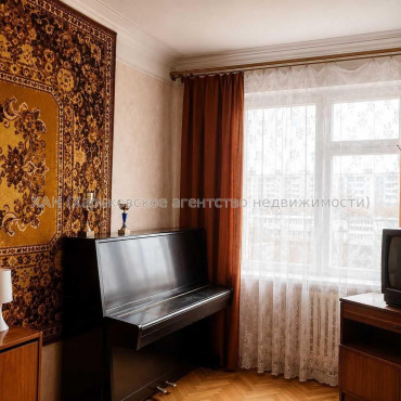 Продам квартиру, Архитекторов ул. , 3 кім., 71.70 м², косметический ремонт 