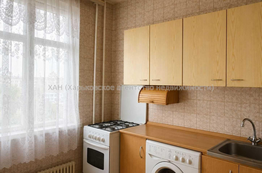 Продам квартиру, Архитекторов ул. , 3 кім., 71.70 м², косметический ремонт 