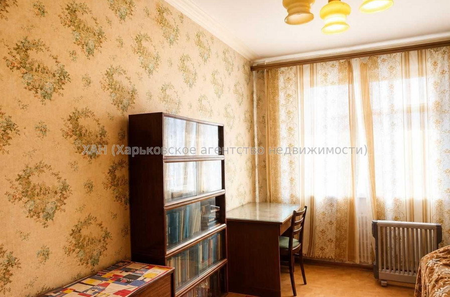 Продам квартиру, Архитекторов ул. , 3 кім., 71.70 м², косметический ремонт 