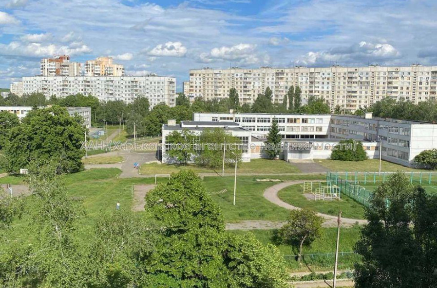 Продам квартиру, Архитекторов ул. , 3 кім., 71.70 м², косметический ремонт 