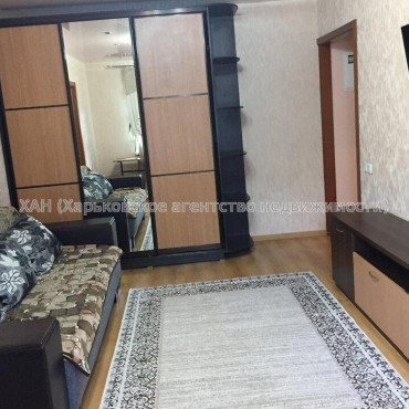 Продам квартиру, Сумгаитская ул. , 2  ком., 42 м², капитальный ремонт 