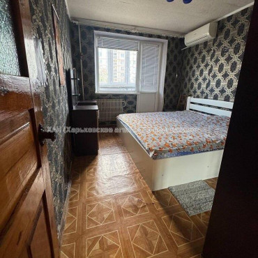 Продам квартиру, Самолетная ул. , 3  ком., 70 м², косметический ремонт 