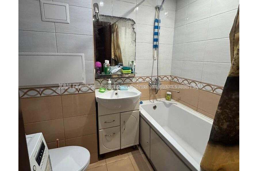 Продам квартиру, Самолетная ул. , 3  ком., 70 м², косметический ремонт 
