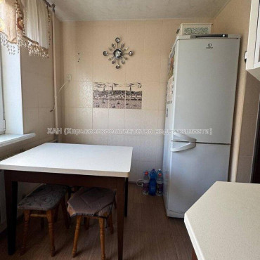 Продам квартиру, Самолетная ул. , 3  ком., 70 м², косметический ремонт 