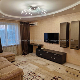 Продам квартиру, Лопанская ул. , 2  ком., 65 м², евроремонт