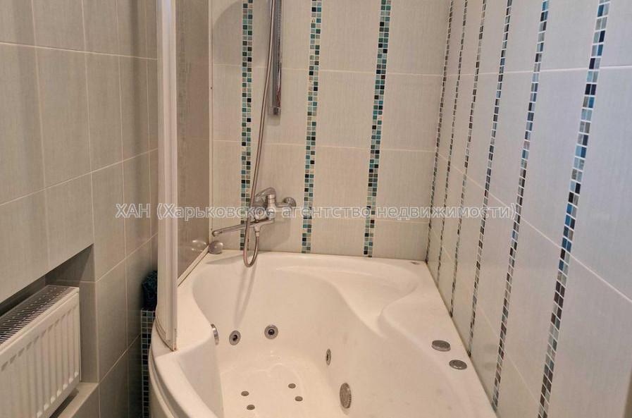 Продам квартиру, Лопанская ул. , 2  ком., 65 м², евроремонт 