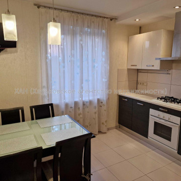 Продам квартиру, Лопанская ул. , 2  ком., 65 м², евроремонт 