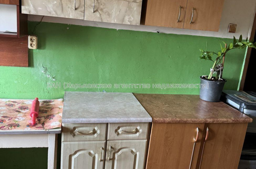 Продам квартиру, Золочевская ул. , 2  ком., 56 м², советский ремонт 