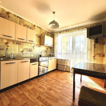 Продам квартиру, Полтавский Шлях ул. , 3 кім., 70.20 м², косметический ремонт 