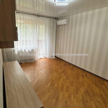 Продам квартиру, Старошишковская ул. , 2 кім., 45 м², косметический ремонт 