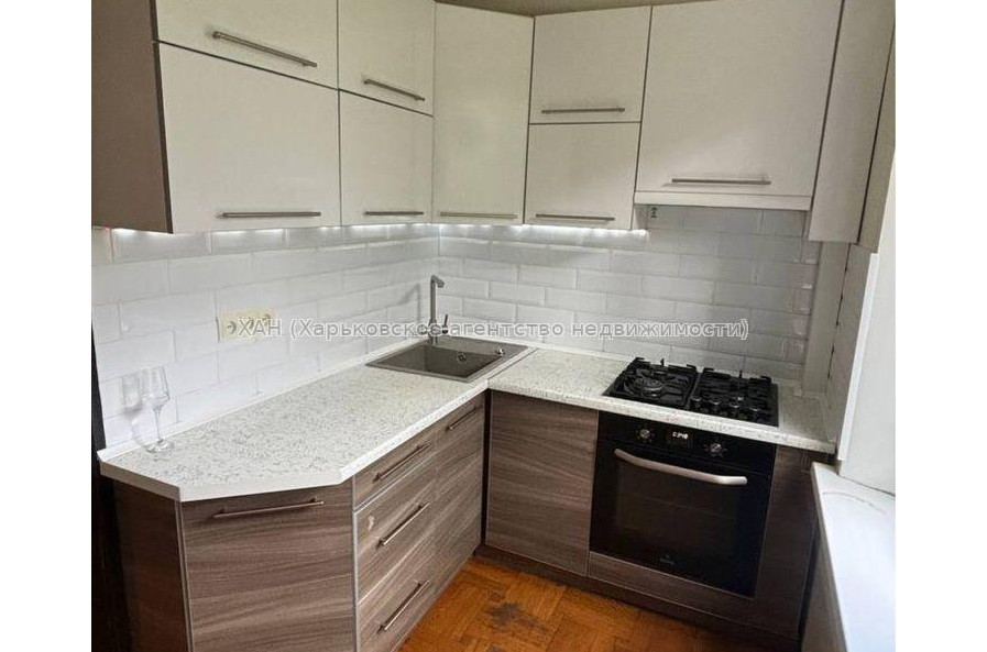 Продам квартиру, Старошишковская ул. , 2 кім., 45 м², косметический ремонт 