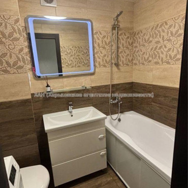 Продам квартиру, Старошишковская ул. , 2 кім., 45 м², косметический ремонт 