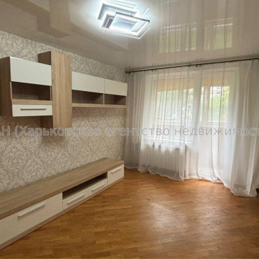 Продам квартиру, Старошишковская ул. , 2 кім., 45 м², косметический ремонт 