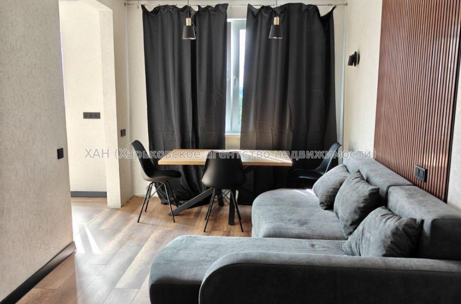 Продам квартиру, Юбилейный просп. , 4  ком., 74 м², капитальный ремонт 