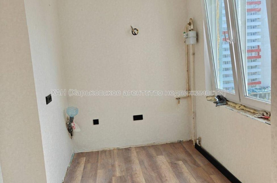 Продам квартиру, Юбилейный просп. , 4  ком., 74 м², капитальный ремонт 