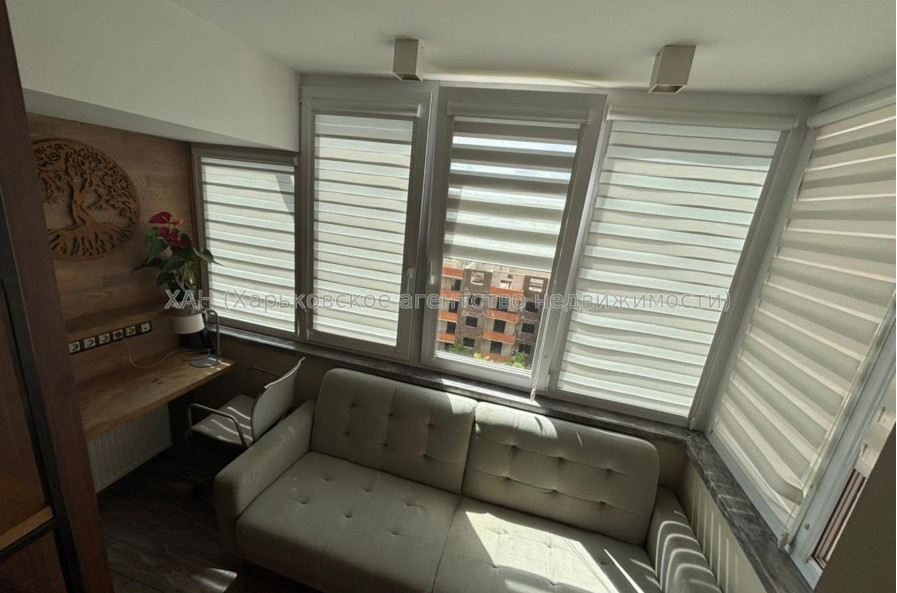 Продам квартиру, Мирная ул. , 2 кім., 79 м², авторский дизайн 