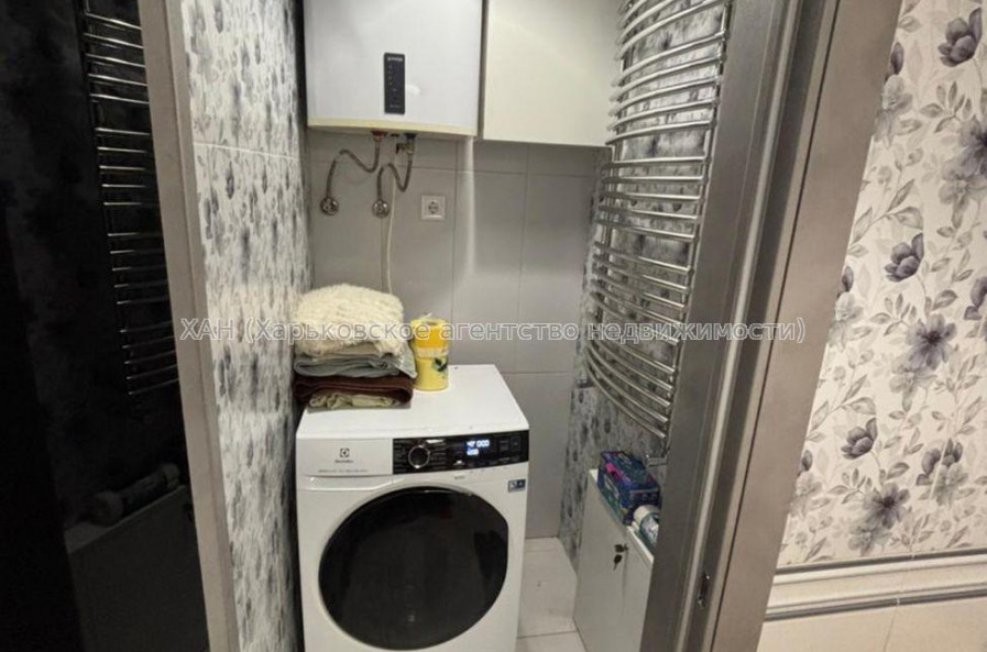 Продам квартиру, Мирная ул. , 2 кім., 79 м², авторский дизайн 