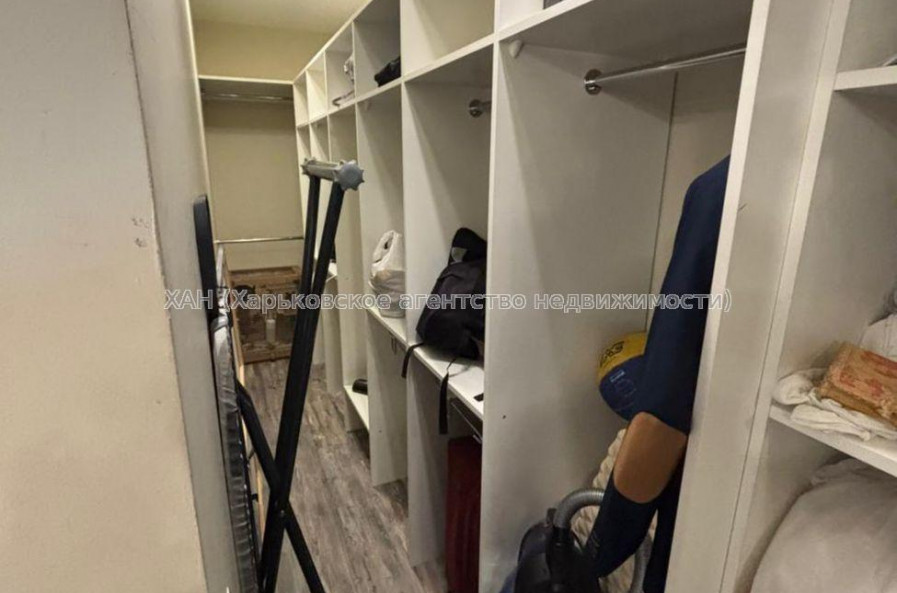 Продам квартиру, Мирная ул. , 2 кім., 79 м², авторский дизайн 