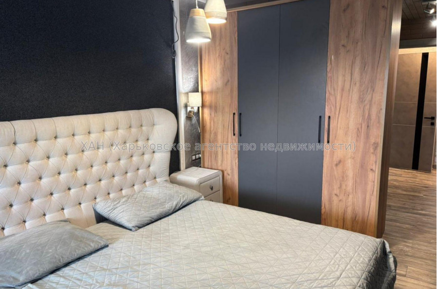Продам квартиру, Мирная ул. , 2 кім., 79 м², авторский дизайн 
