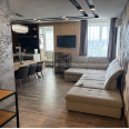 Продам квартиру, Мирная ул. , 2 кім., 79 м², авторский дизайн 