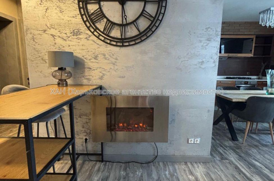 Продам квартиру, Мирная ул. , 2 кім., 79 м², авторский дизайн 
