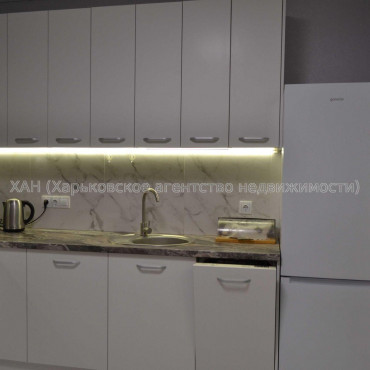 Продам квартиру, Победы просп. , 2  ком., 48 м², евроремонт 