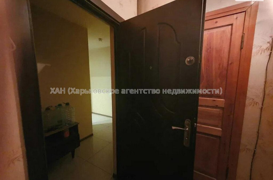Продам квартиру, Золочевская ул. , 4  ком., 68 м², капитальный ремонт 