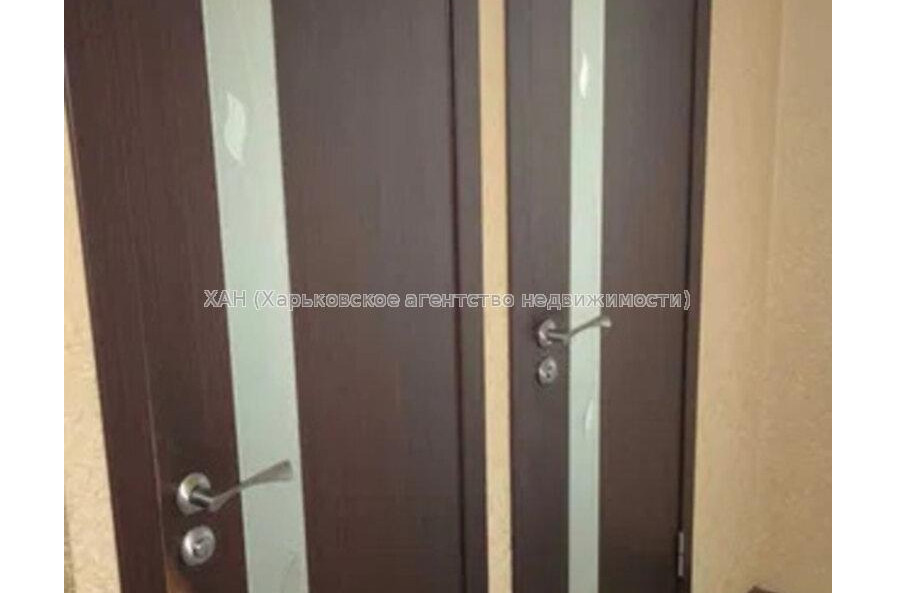Продам квартиру, Золочевская ул. , 4  ком., 68 м², капитальный ремонт 