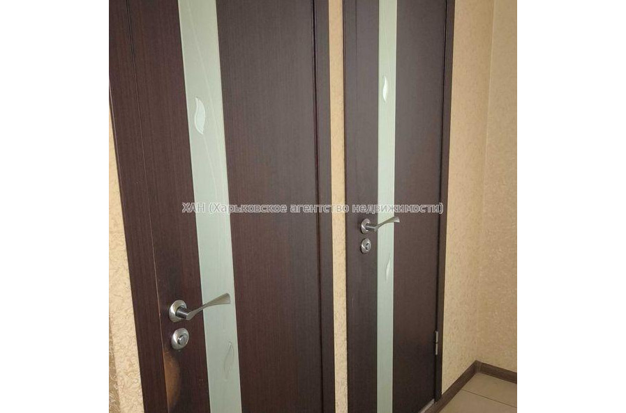 Продам квартиру, Золочевская ул. , 4 кім., 68 м², капитальный ремонт 