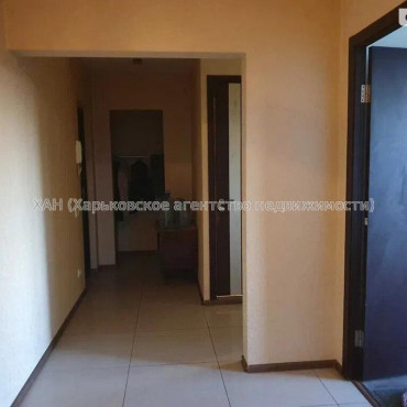 Продам квартиру, Золочевская ул. , 4  ком., 68 м², капитальный ремонт 