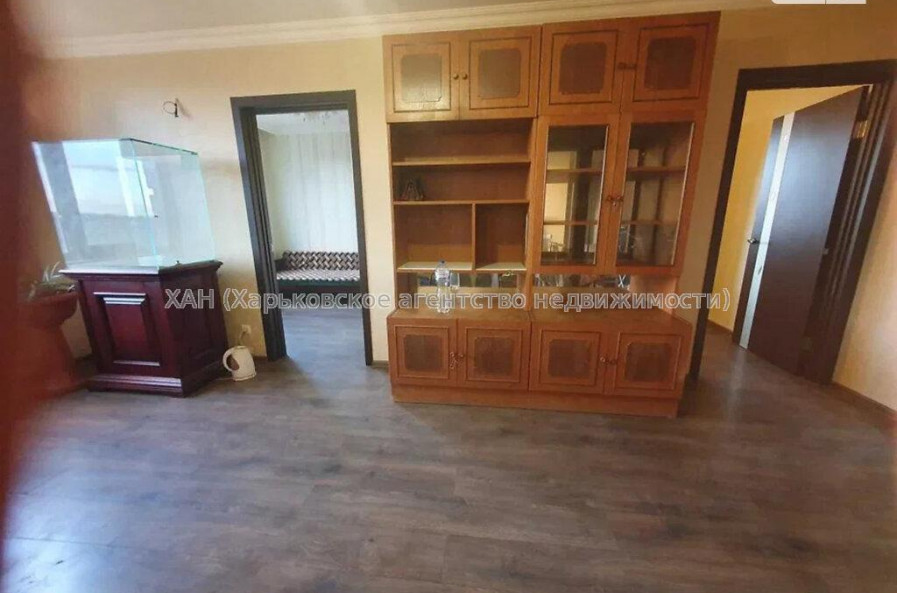 Продам квартиру, Золочевская ул. , 4  ком., 68 м², капитальный ремонт 