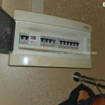 Продам квартиру, Золочевская ул. , 4  ком., 68 м², капитальный ремонт 
