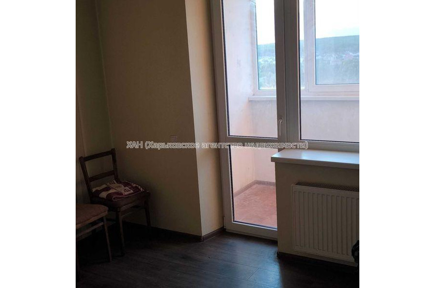 Продам квартиру, Золочевская ул. , 4 кім., 68 м², капитальный ремонт 