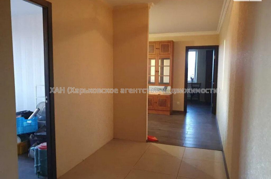 Продам квартиру, Золочевская ул. , 4  ком., 68 м², капитальный ремонт 